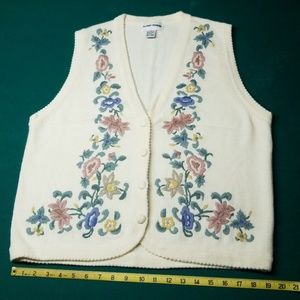 Sleeveless cardigan Sweater vest